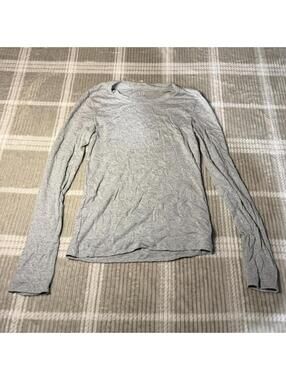 Gap grey long sleeve top Size L #gap #basics